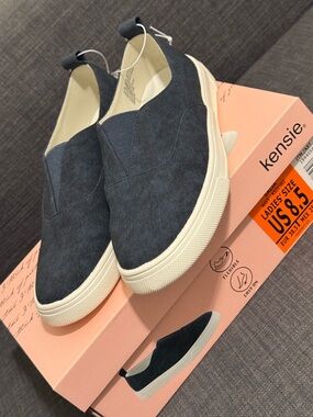 Kensie Men's Navy Slip-On Canvas Sneakers with White Sole
